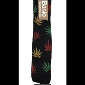 Basic Resources Crew Socks 3Pair Men 6-12.5 Red Black Gray Leaf Logo Plant Life